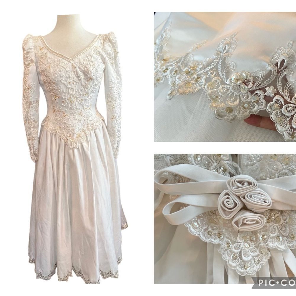 SALE…Vintage White Wedding Gown Beaded longsleeve size 10
